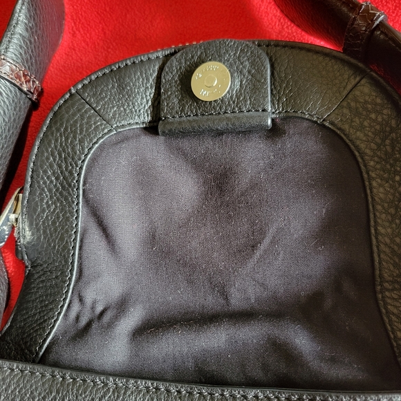 Marc by Marc Jacobs black leather shoulder/crossbody - Picture 8 of 13